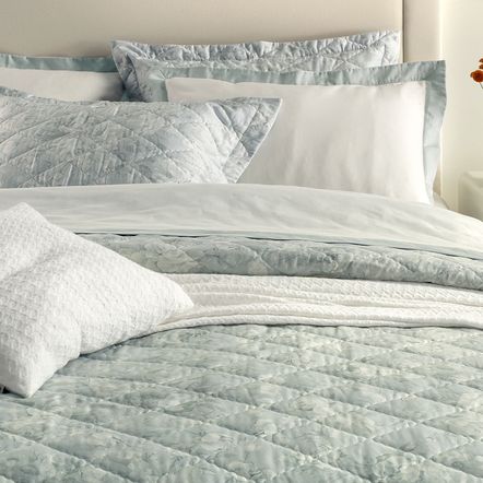 Colcha Queen com 2 Porta Travesseiros Cetim 300 Fios Olívia