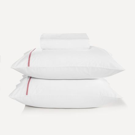 Lençol com Elástico Solteiro Karsten 180 Fios Percal 100% Algodão com Fronha Liam Branco com Filete Rosa